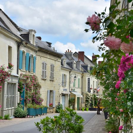 Logis Hotel La Croix Blanche Fontevraud Bagian luar foto