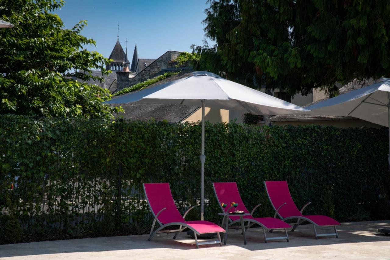 Logis Hotel La Croix Blanche Fontevraud Bagian luar foto