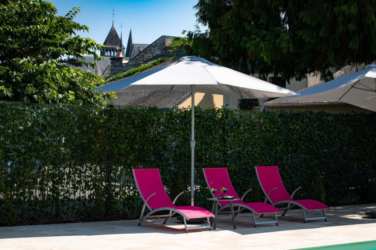 Logis Hotel La Croix Blanche Fontevraud Bagian luar foto