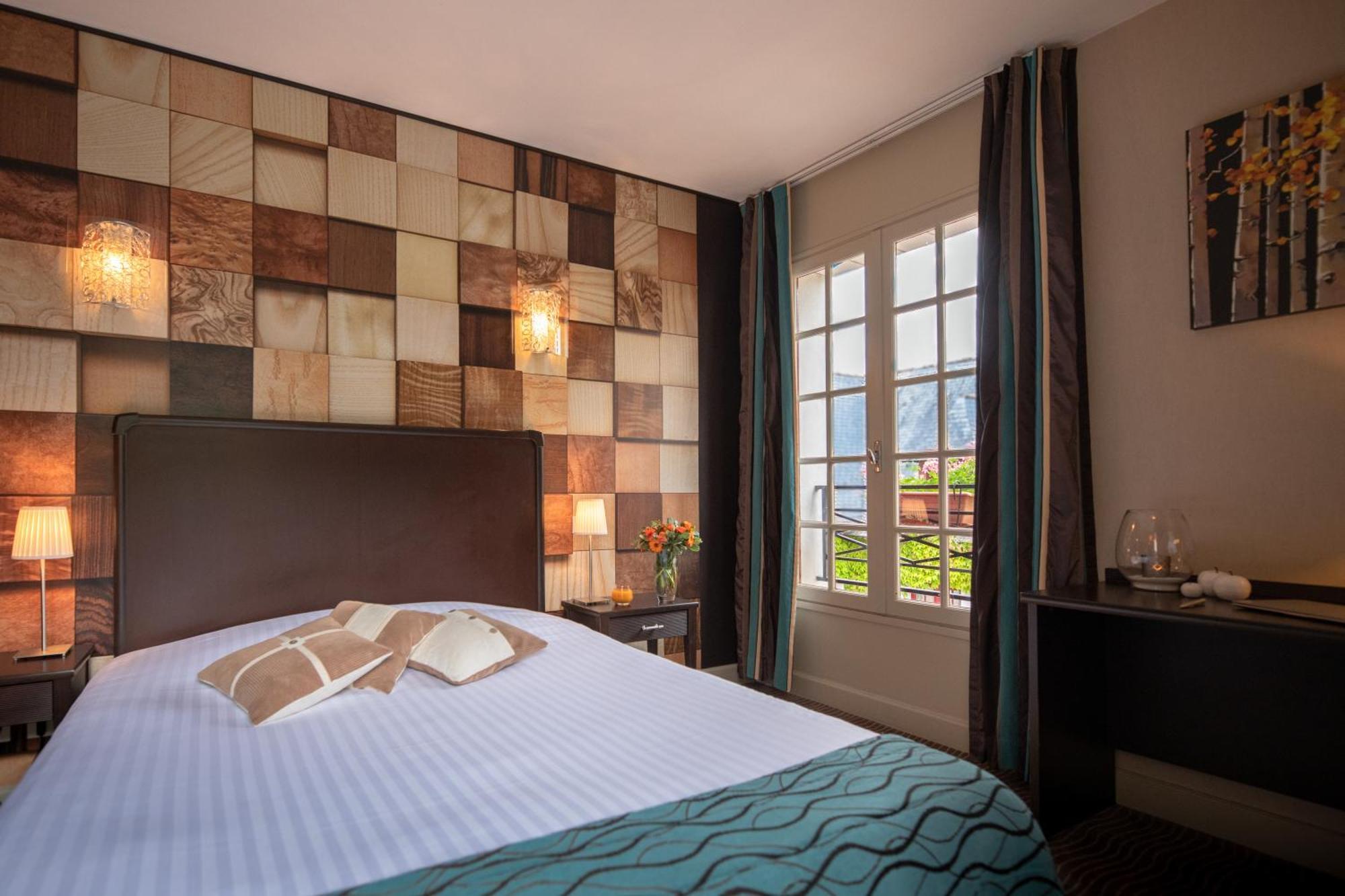 Logis Hotel La Croix Blanche Fontevraud Bagian luar foto