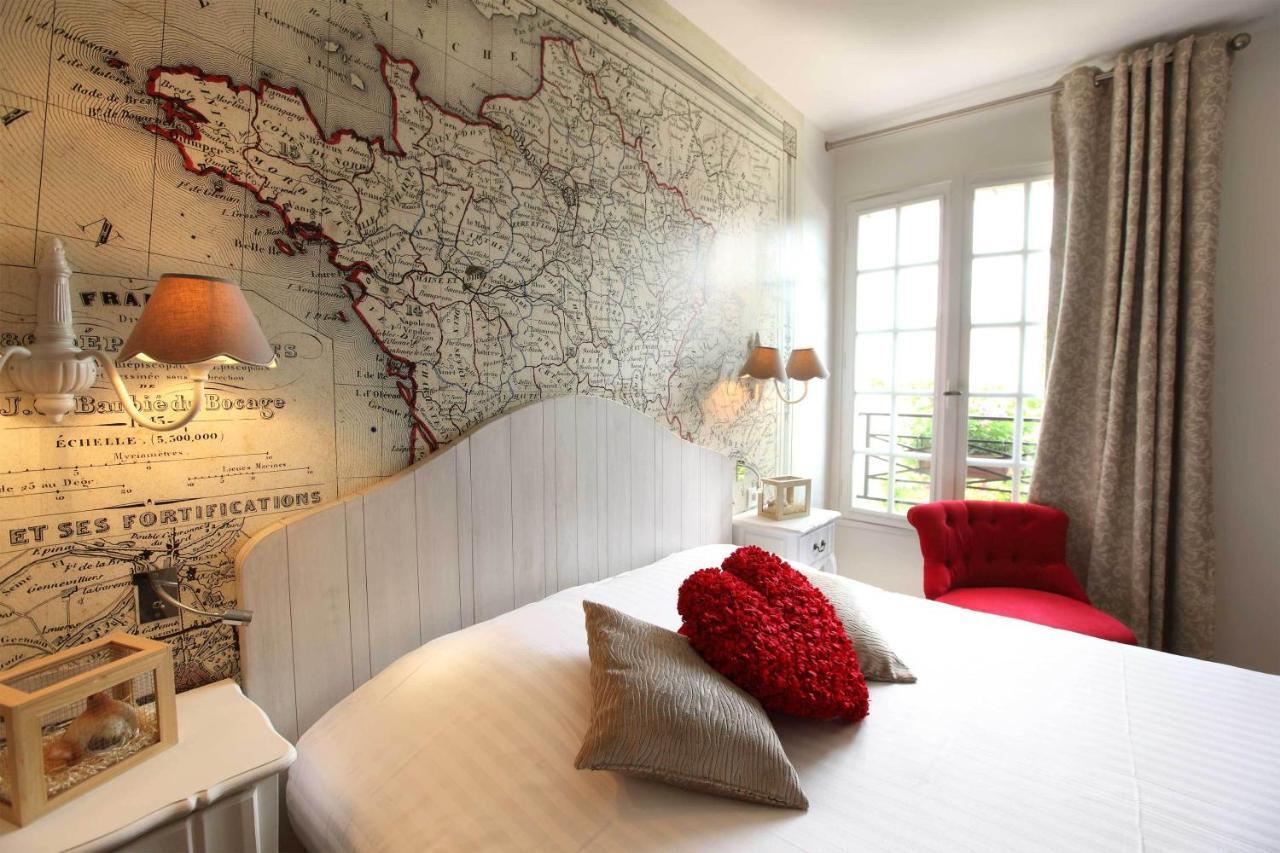 Logis Hotel La Croix Blanche Fontevraud Ruang foto